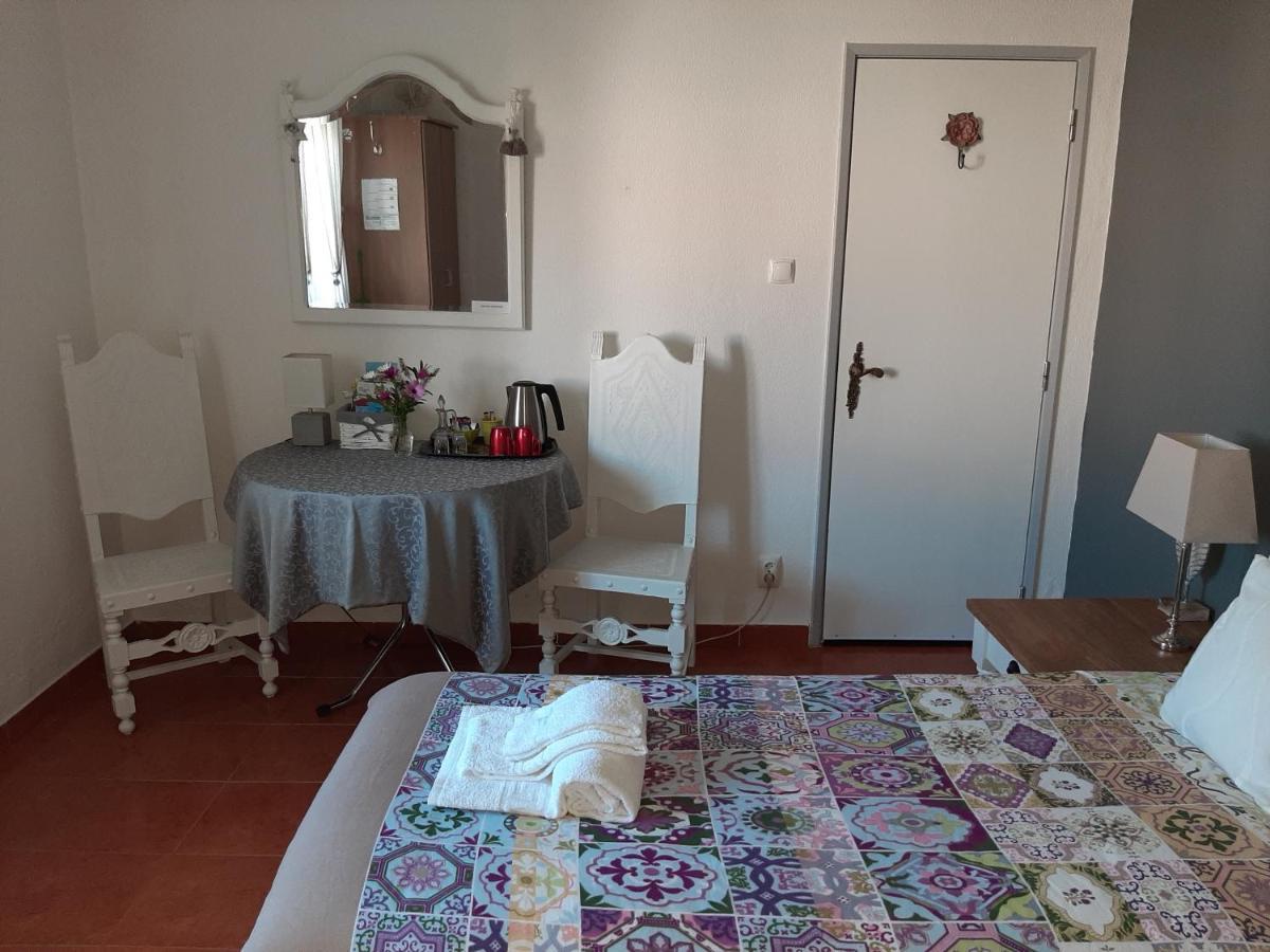 Casa Coloridos Bed & Breakfast โอบิดอส ภายนอก รูปภาพ